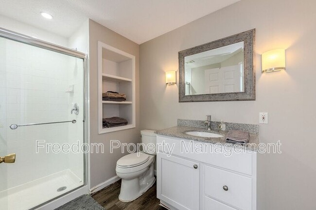 Building Photo - 9564 Basilwood Dr