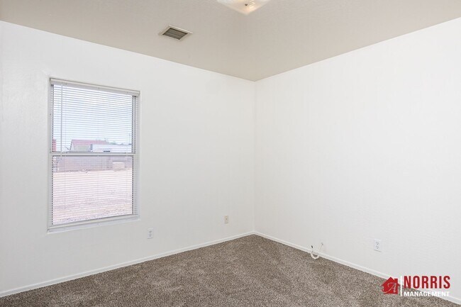 Building Photo - 9874 W Leander Dr