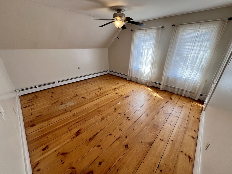 Building Photo - 43 Spruce St