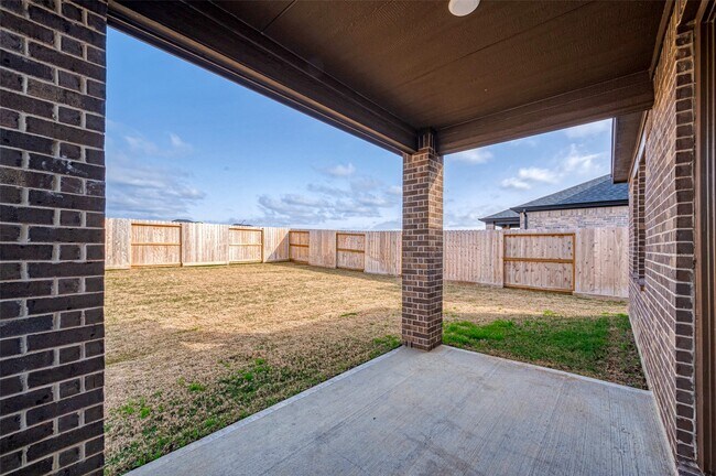 Building Photo - 1127 Sugar Dr