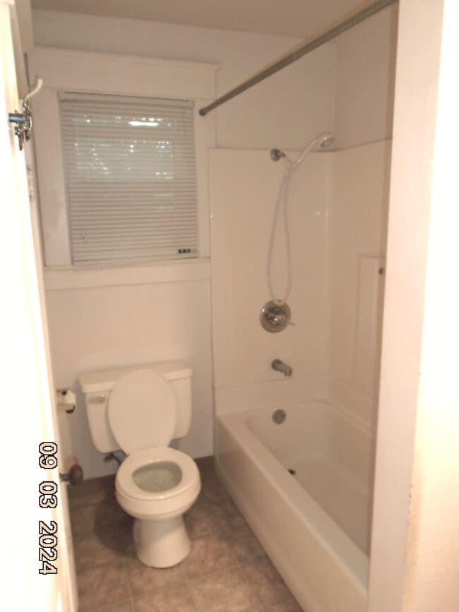 Building Photo - 435 Wilson St S