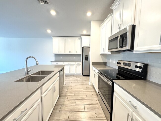 Building Photo - 5442 Limestone St