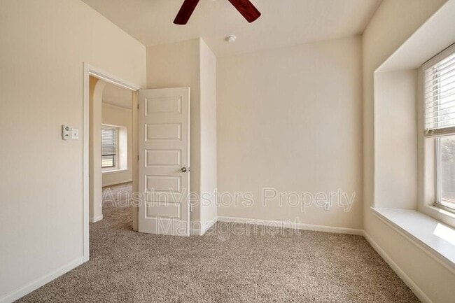 Building Photo - 2917 Saville Loop