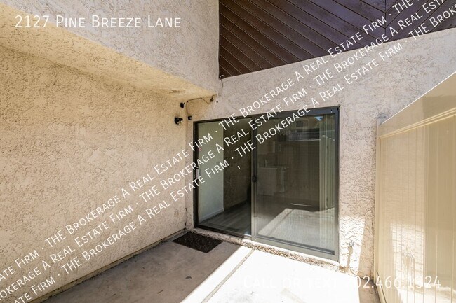 Building Photo - 2127 Pine Breeze Ln