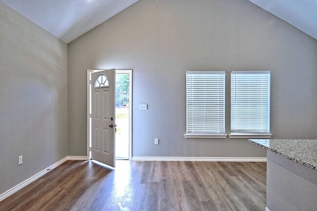 Building Photo - 11911 Nelwood St