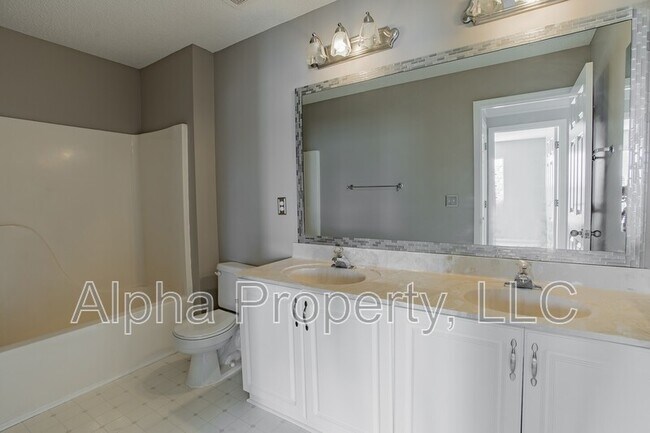 Building Photo - 120 Windsong Dr