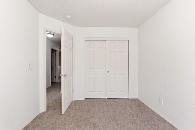 Building Photo - 2322 NW 168th Pl