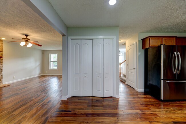 Building Photo - 791 Colin Ct