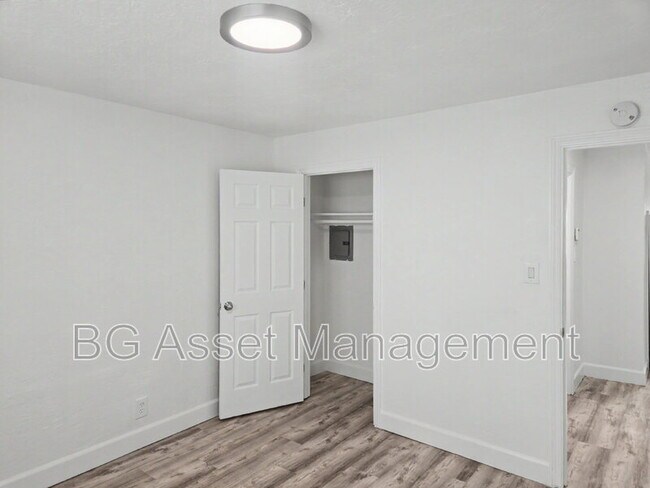 Building Photo - 1448 Merced St