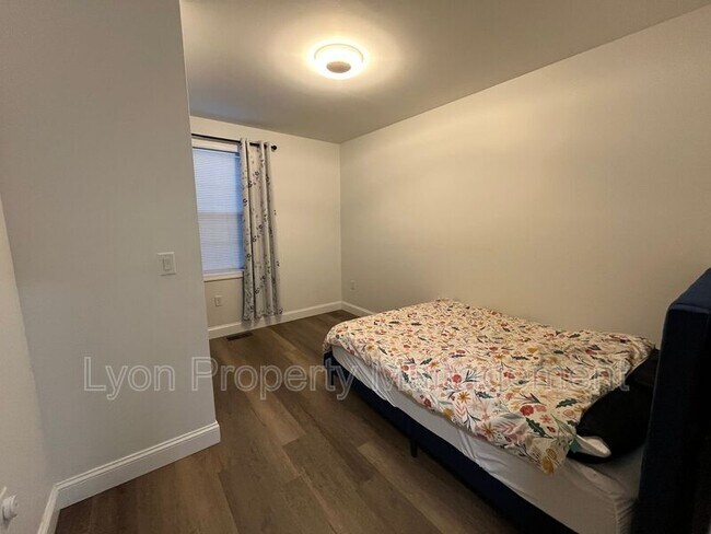 Building Photo - 20 Westcott Ave