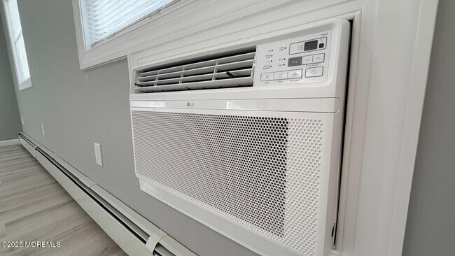 Building Photo - 420 Cross Rd