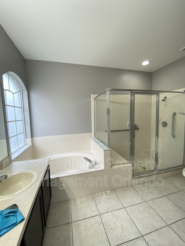 Building Photo - 1735 White Heron Bay Cir
