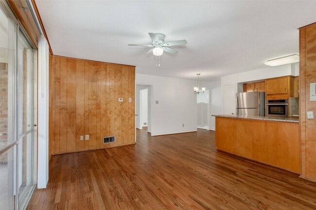 Building Photo - 7505 Brentcove Cir