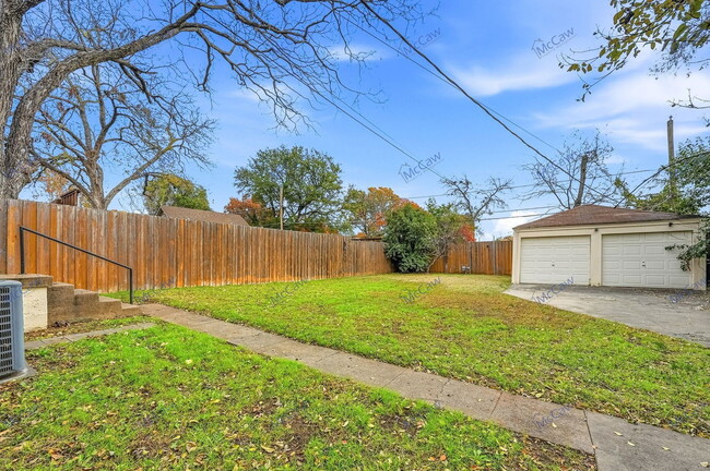 Building Photo - 1622 Hollywood Ave