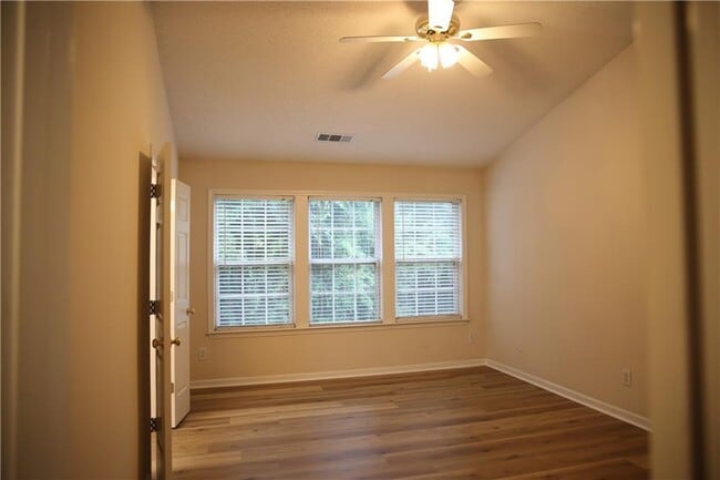 Building Photo - 5454 Medlock Corners Dr