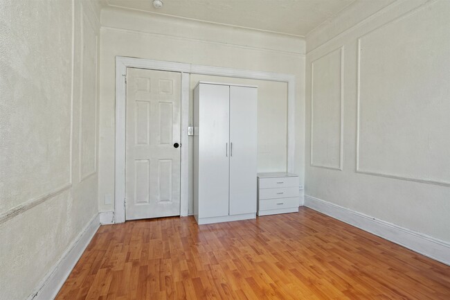 Building Photo - 37 64th St