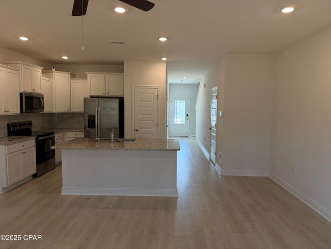 Building Photo - 479 Melrose Wy