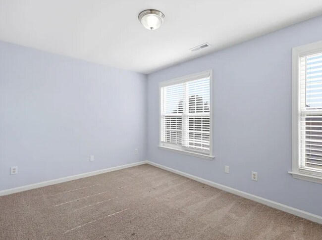 Building Photo - 2121 Ventana Ln