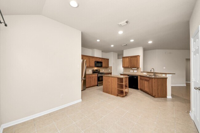 Building Photo - 7730 Trail Hollow