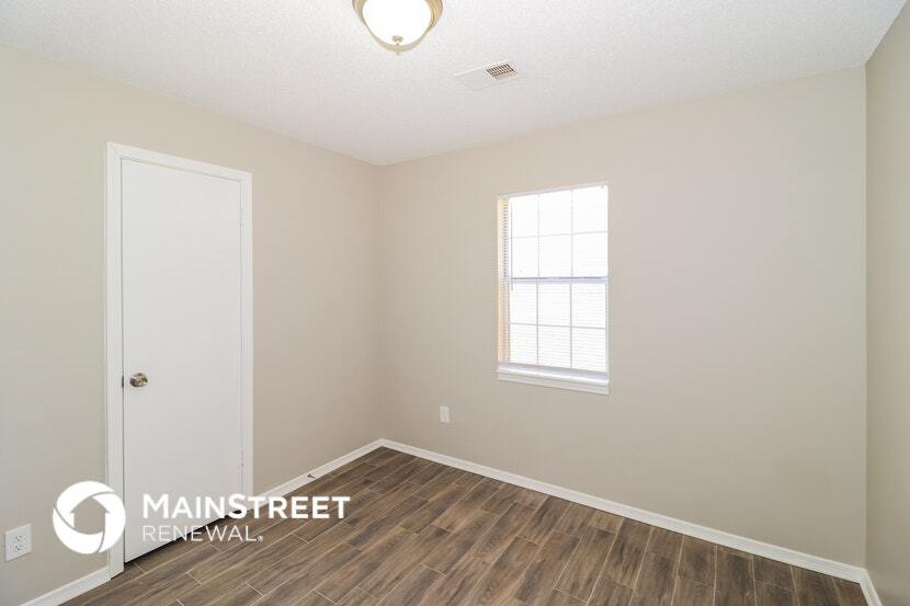 Building Photo - 484 Ferncliff Cove