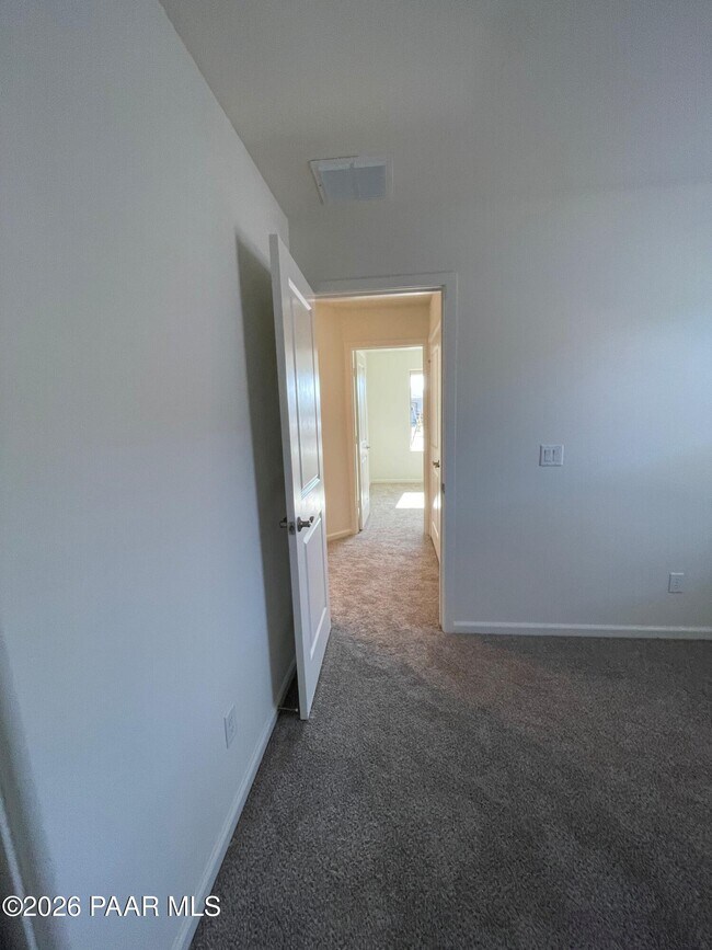 Building Photo - 1118 Helsing Rd