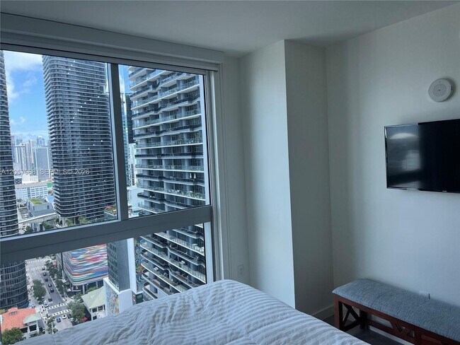 Building Photo - 1100 S Miami Ave