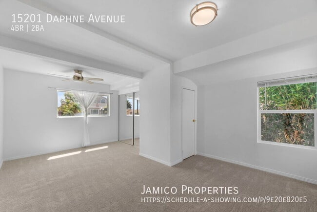 Building Photo - 15201 Daphne Ave