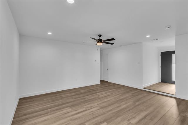 Building Photo - 817 N Shore Dr