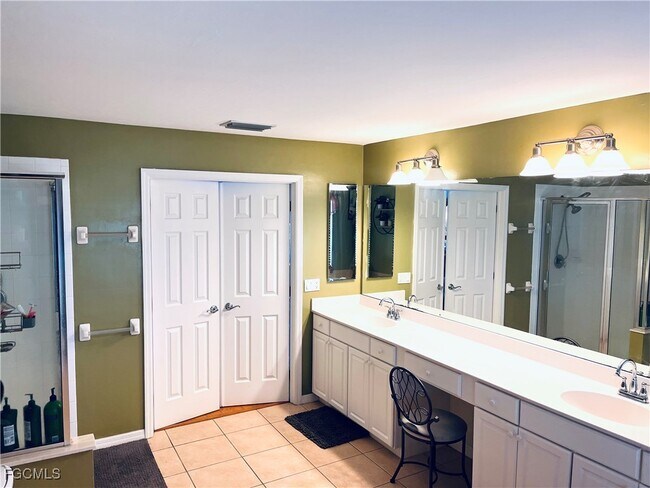 Building Photo - 2540 Sutherland Ct