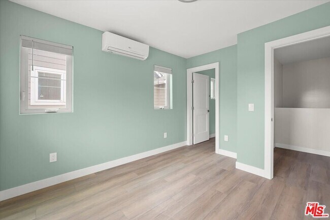 Building Photo - 1317 Punta Gorda St
