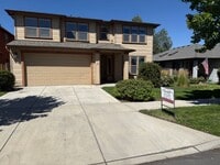 Building Photo - 2948 NE Conners Ave