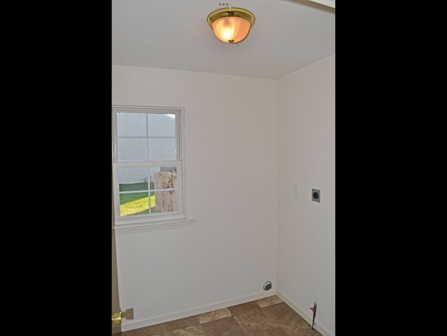 Building Photo - Lovely Semi Detached in the desirable Wilson Schools