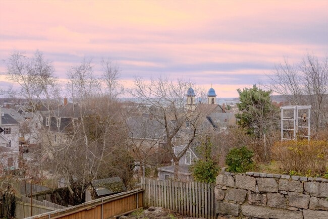 Building Photo - 34 Perkins St