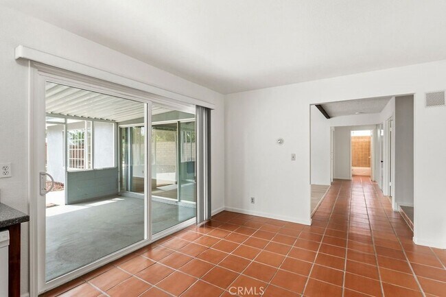 Building Photo - 24031 Olivera Dr