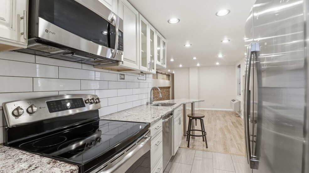 Building Photo - 1450 Harvard St NW