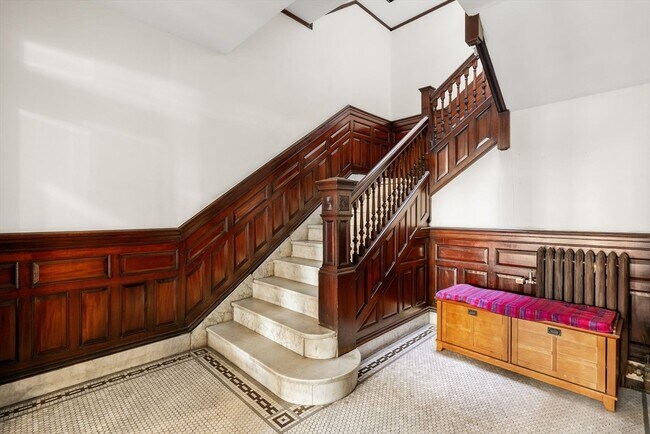 Building Photo - 25 Stearns Rd