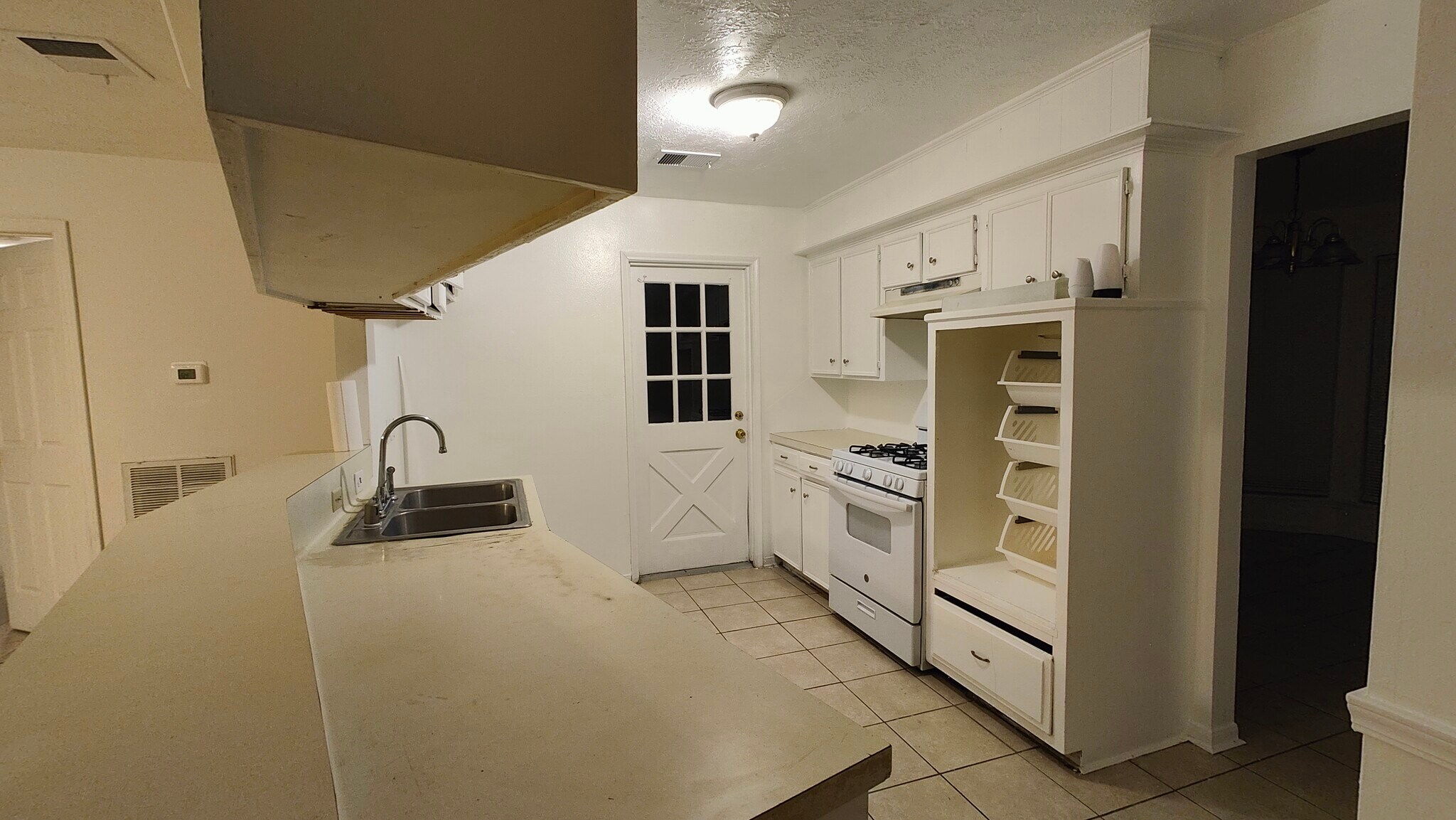 Building Photo - 2203 Smoke Rock Dr