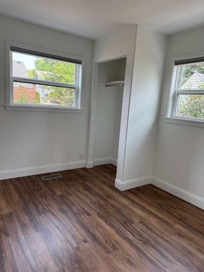 Building Photo - Beautiful newly renovated home on the hill...