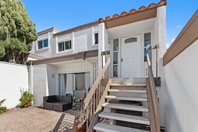 Primary Photo - Luxury Home with Ocean Views