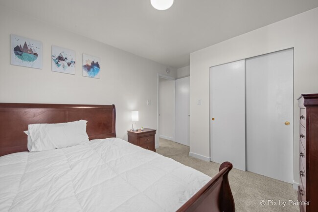 Building Photo - 538 Harold Ave