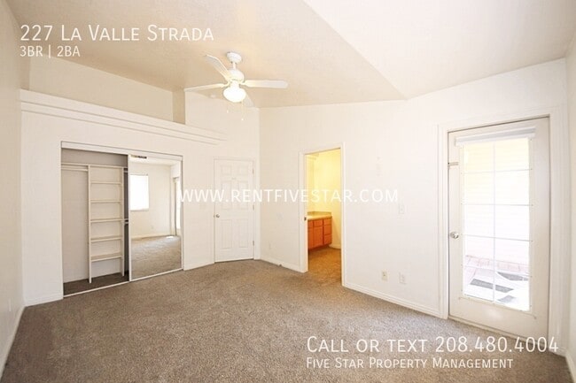 Building Photo - 227 La Valle Strada