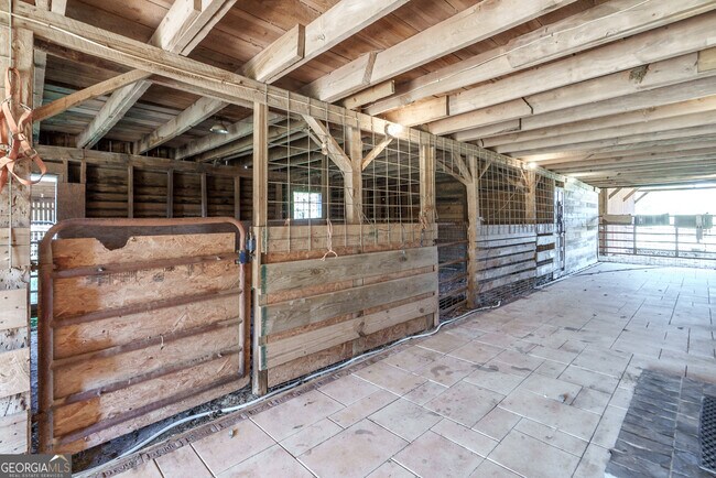 Building Photo - 1121 Prospect Rd