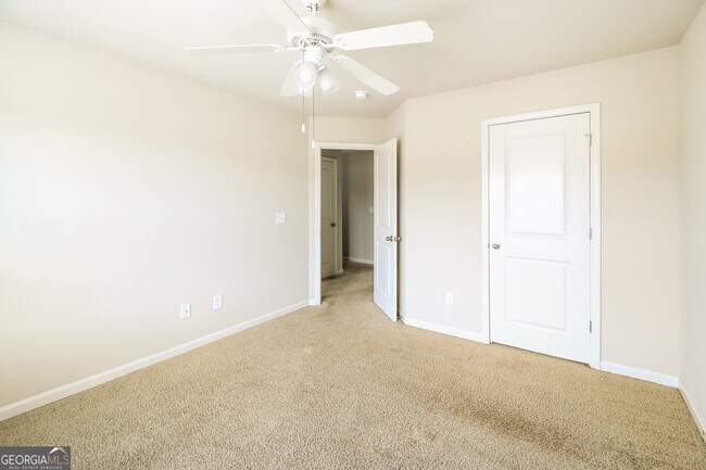 Building Photo - 177 Parkview Pl Dr