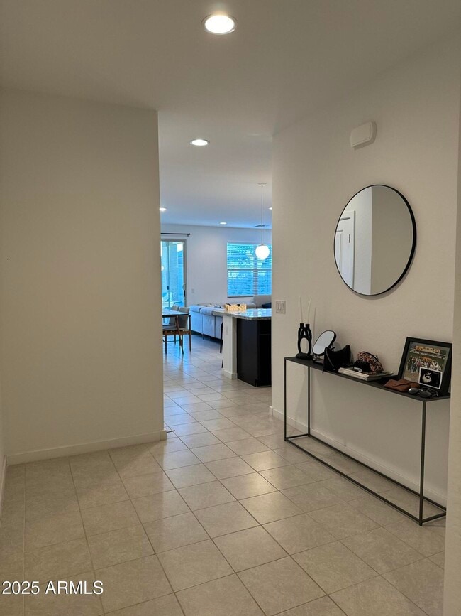 Building Photo - 4625 Stonecrop Dr