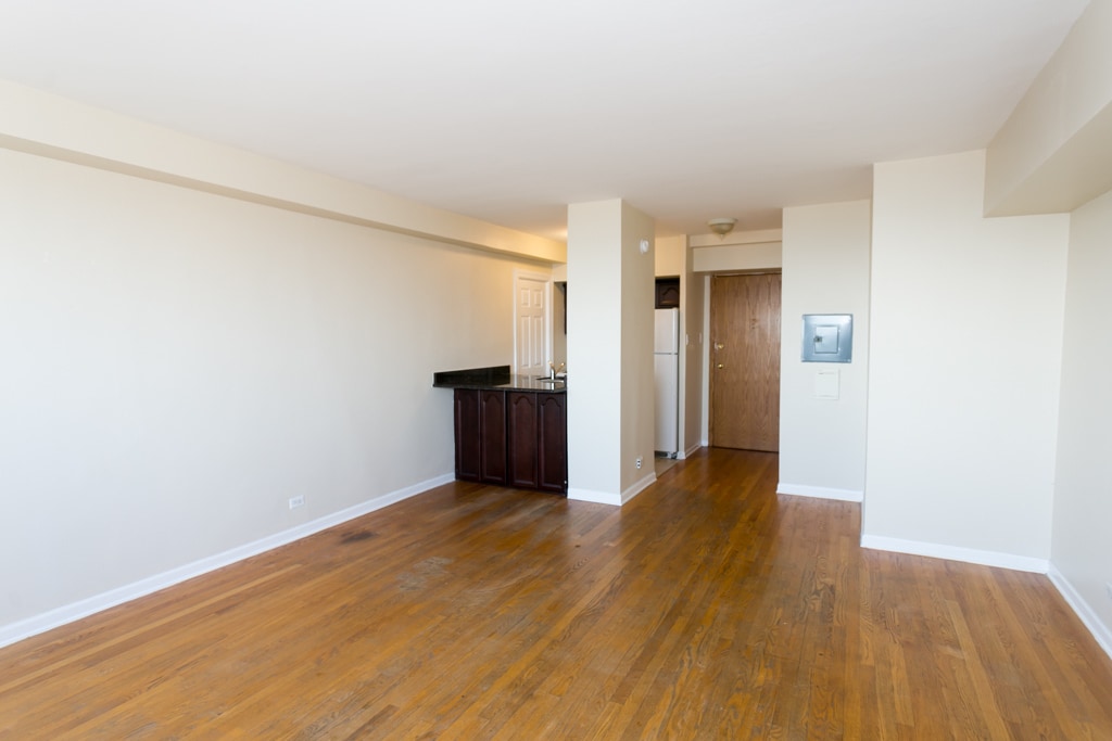 Building Photo - 4180 N Marine Dr