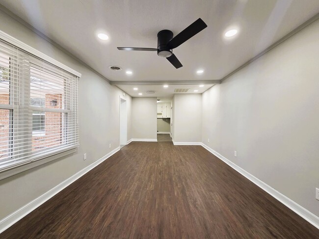 Building Photo - Remodeled ranch on large serene lot in Amelia County.