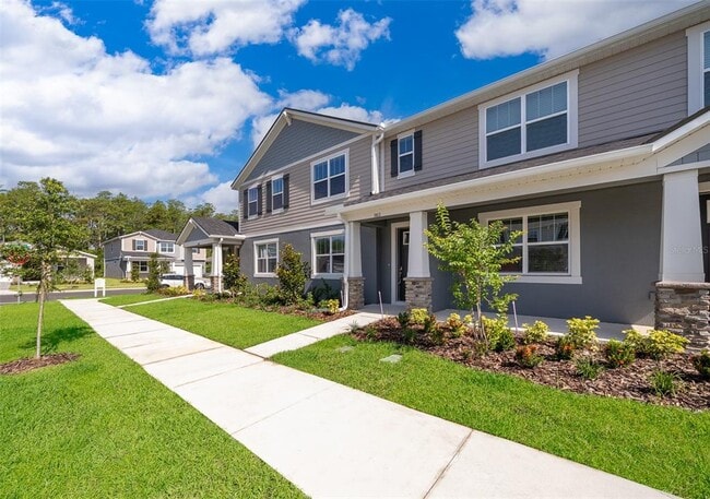 Building Photo - 9811 Walkway Dr