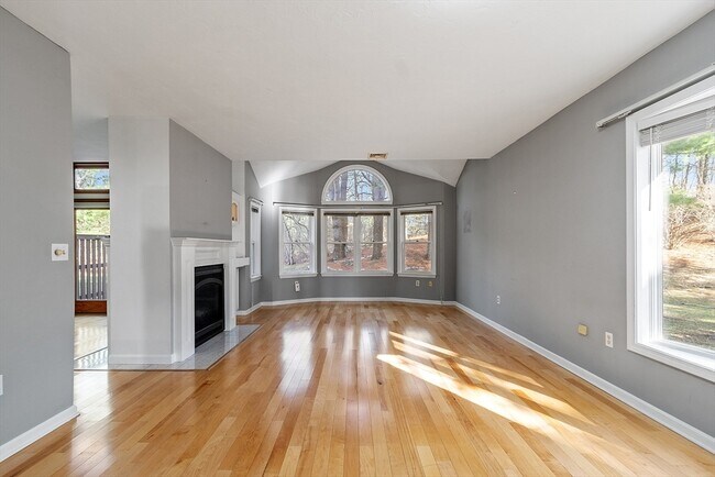 Building Photo - 1105 Ridgefield Cir