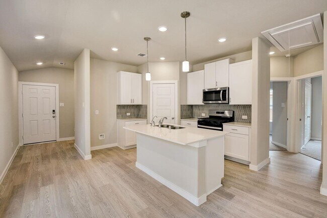 Building Photo - 1721 Succotash Oak Ct