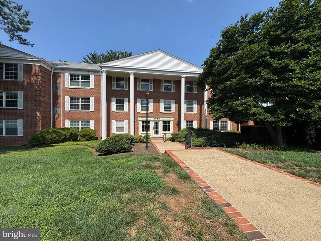 Building Photo - 7680 Tremayne Pl